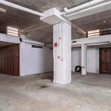 Stylish & Spacious Flat Near The By Hostwise Matosinhos (Porto)