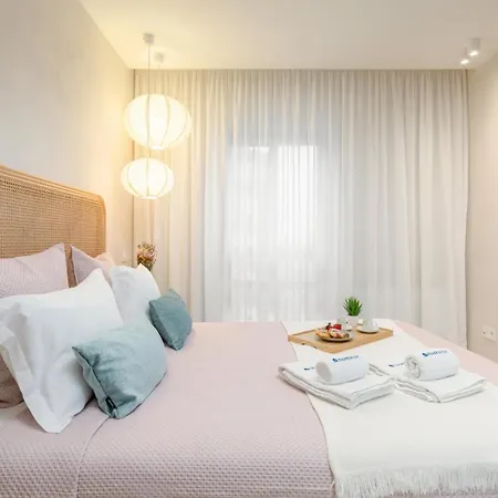 Stylish & Spacious Flat Near The By Hostwise Matosinhos (Porto)