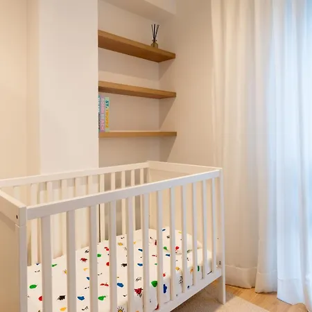 Stylish & Spacious Flat Near The By Hostwise 公寓 *