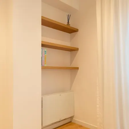 公寓 Stylish & Spacious Flat Near The By Hostwise