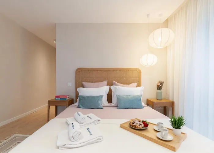 Stylish & Spacious Flat Near The By Hostwise * Matosinhos (Porto)