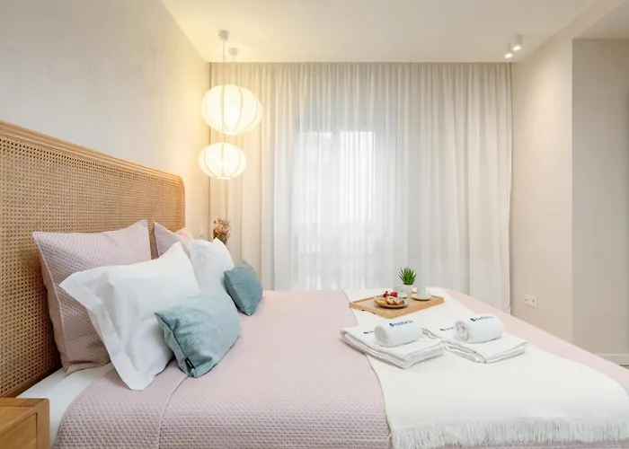 Stylish & Spacious Flat Near The By Hostwise Matosinhos (Porto)