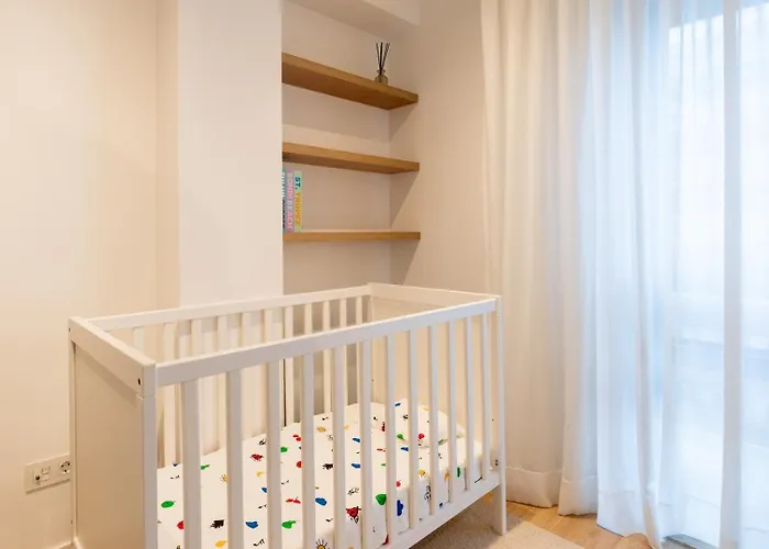 Stylish & Spacious Flat Near The By Hostwise Appartement *